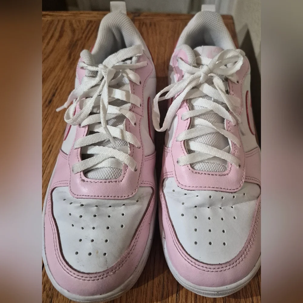 Nike Court Borough Low Kids Youth 6.5 Youth Barbie White Pink Foam - Picture 2 of 5